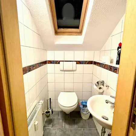 Apartment Geraeumige Fuer Familien Und Gruppen, Mitten In Zirndorf, Fuer 8 Personen *